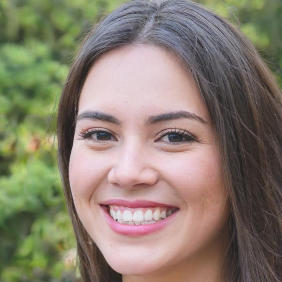 Laura Fernández, Especialista en Desarrollo Empresarial de brelosiaquenta